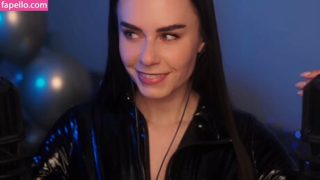 HeyHelen ASMR sex model photos