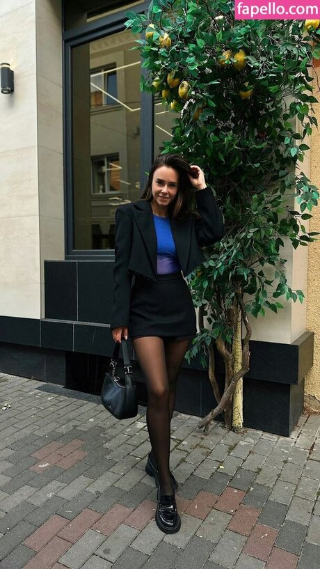 HeyHelen ASMR sex pornstar picture