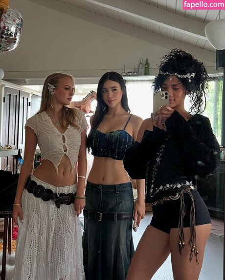 Caylee Cowan nice actress img