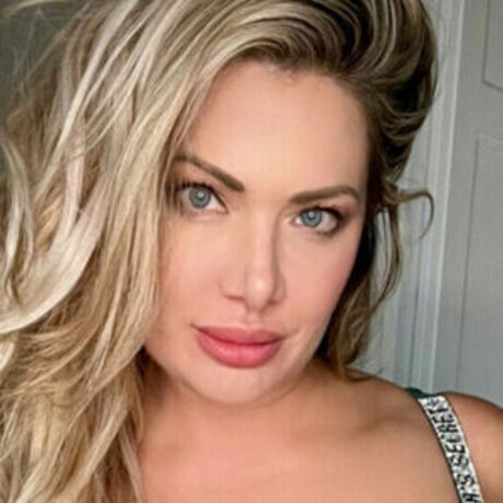 Janelle Pierzina naked actress pic