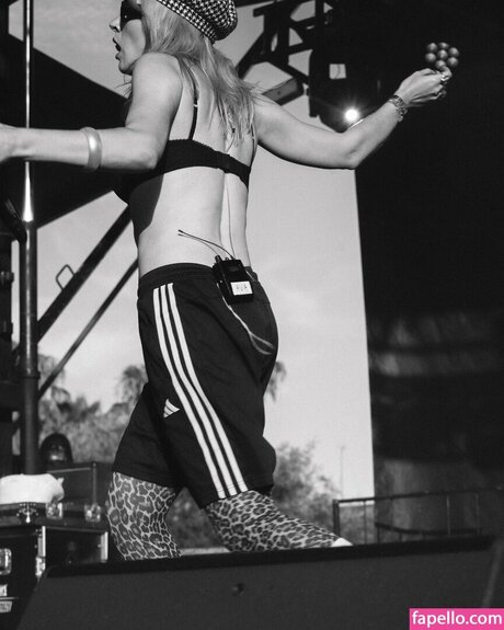 Ava Maybee erotic model gallery