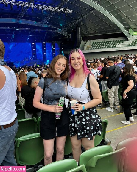 NicsandNacs top actress picture