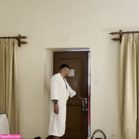 Elena Morali model nude image