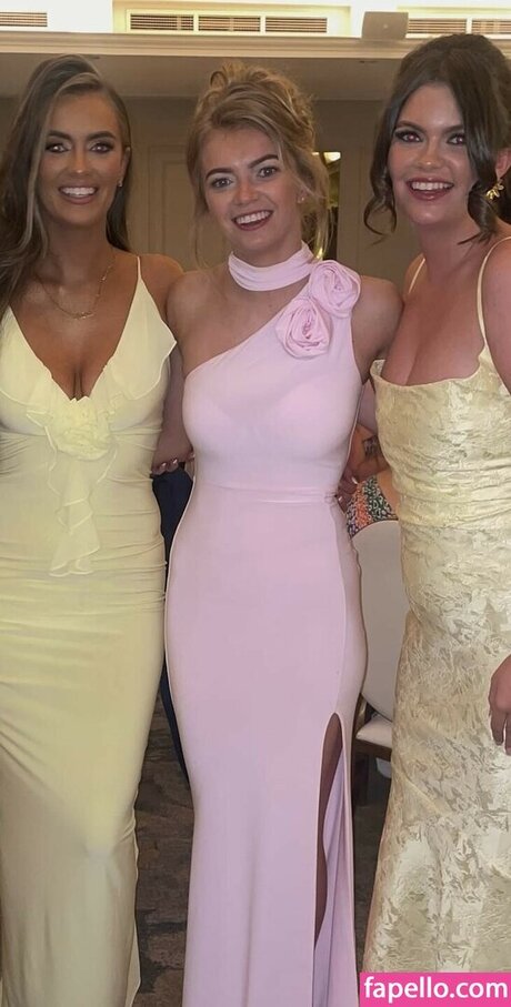 Zoe Clarke model adult pics