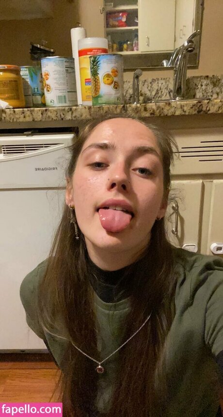 Peachyhal beautiful actress archive