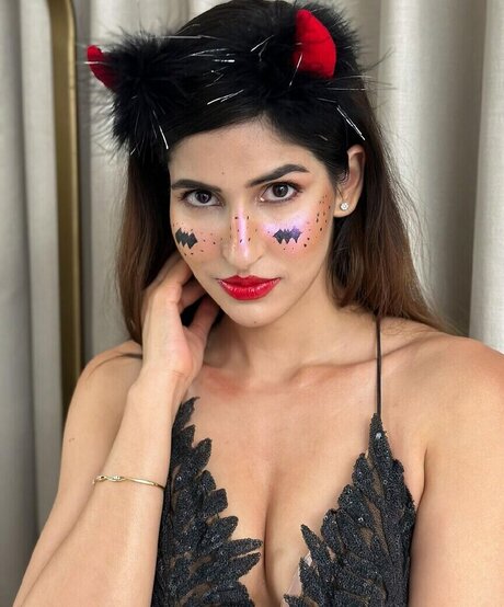 Sakshi Malik perfect pornstar images