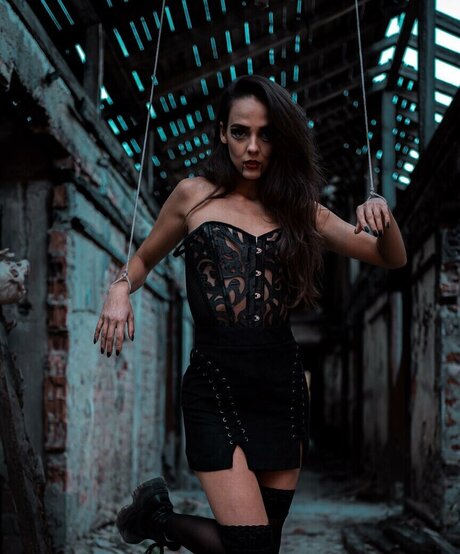 Viki Outofspace model nudes galleries