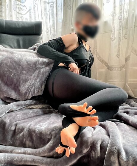 Yeougui naked pornstar gallery