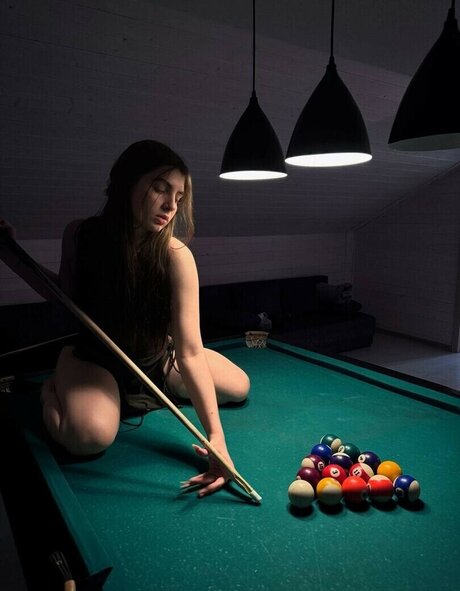 bysinnk sexy actress galleries