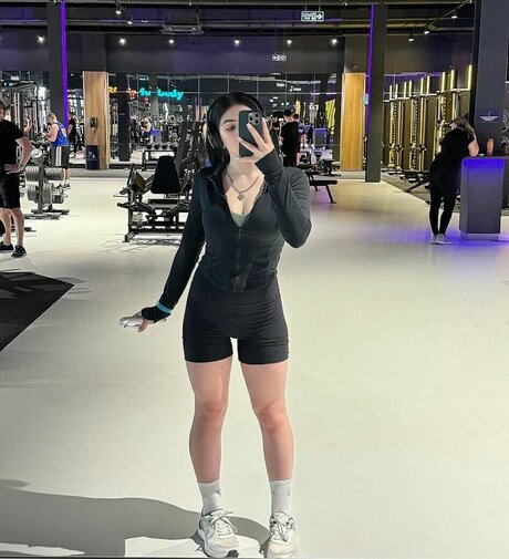 bysinnk star hot picture