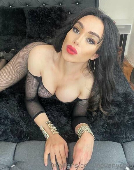 Devany Soto xxx actress pictures