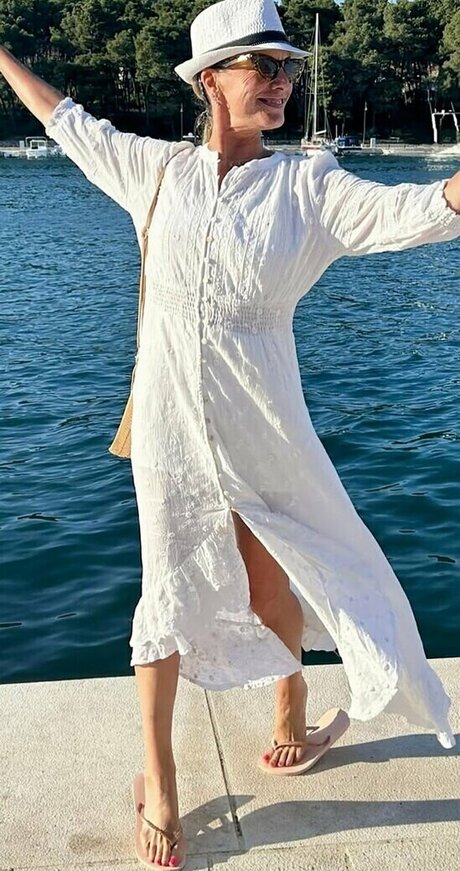 Tamzin Outhwaite model pics