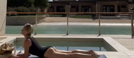 Tamzin Outhwaite star nude picture