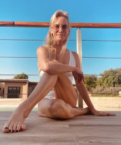 Tamzin Outhwaite star hot images