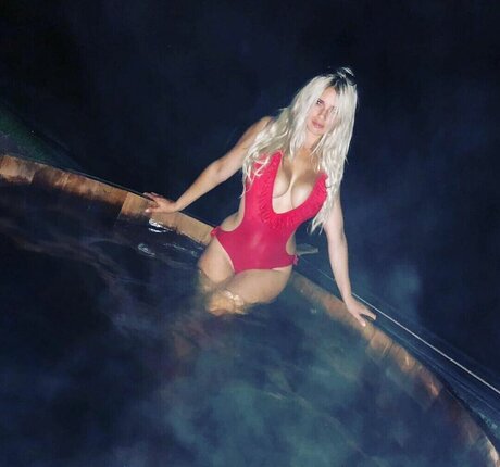 Louisa Marie pornstar hot img