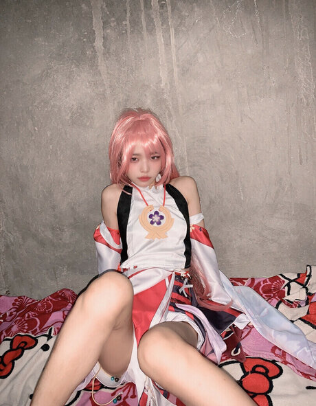 Shayri May Tagyamon model adult pictures