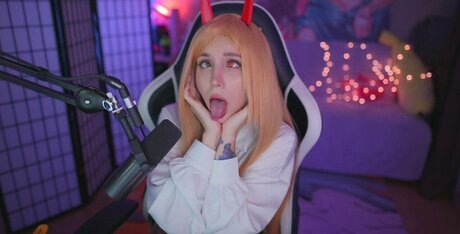 leonesan star sexy image