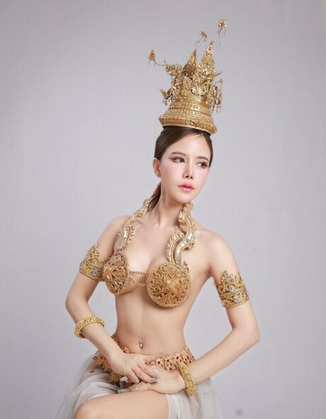 Cream Chabodee perfect star pics