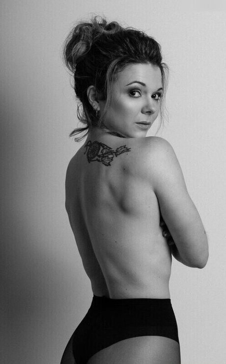 Juju Fitcats model nude photos