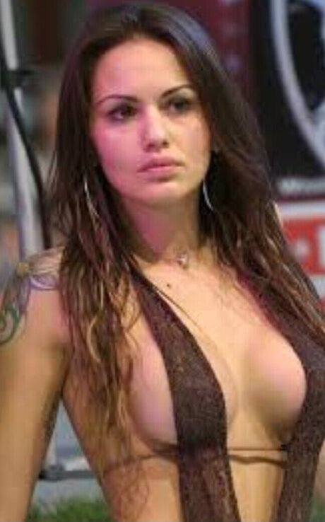 Deborah De Luca sexy actress pictures