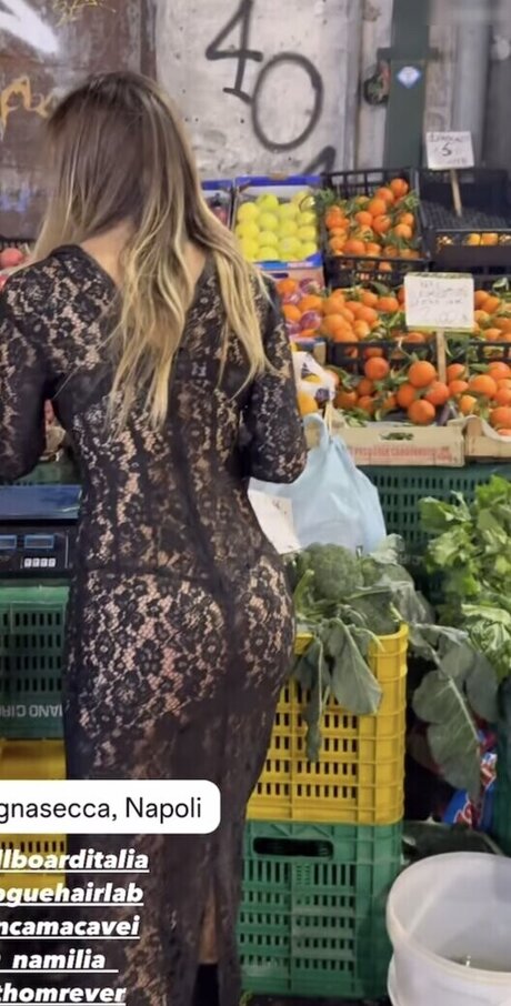 Deborah De Luca erotic actress img