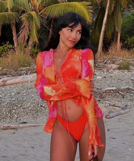 Sara Hesri xxx model galleries