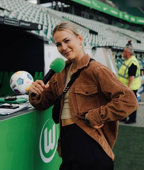 Merle Frohms nice star photos