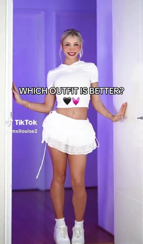 Emma Xlouise sexy model photo