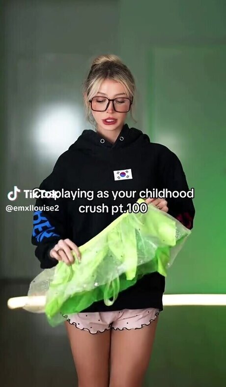 Emma Xlouise star erotic photos