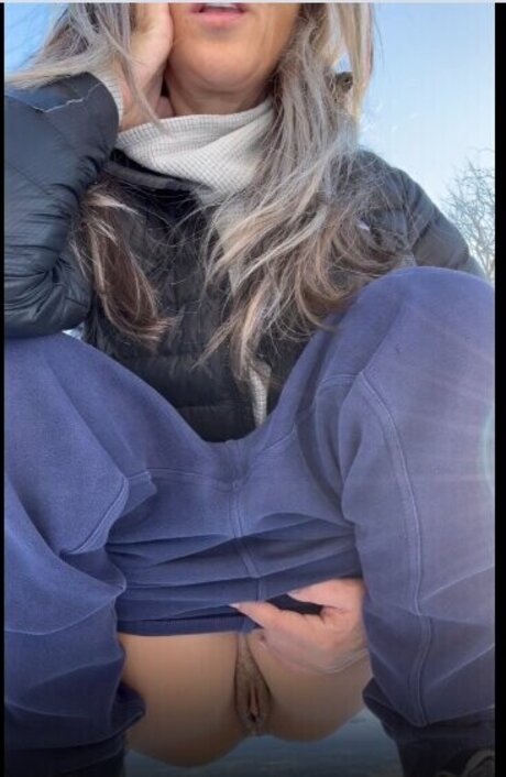 Sunniedayz model erotic archive