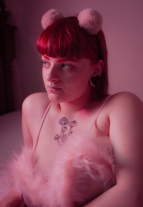 _Mym A radia sexy model img