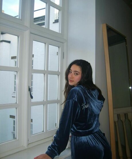 littlemisskhan high quality actress images