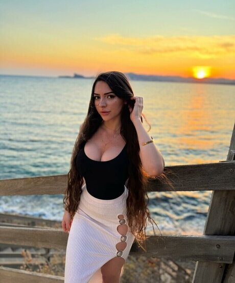 Sunmerjoy model exclusive images