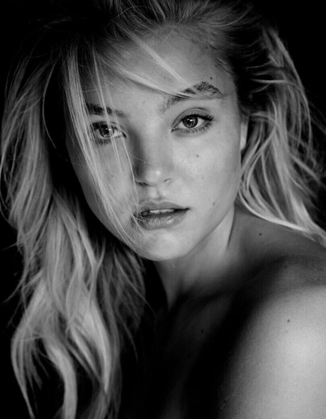 Rachel Hilbert star exclusive img