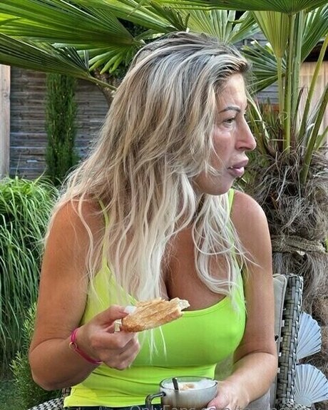 LetzBimbo star hot img