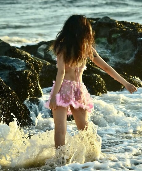 Bessy Q model top pics