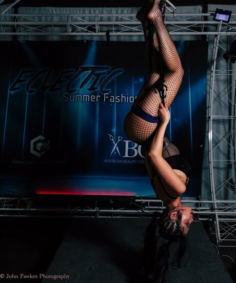 Bessy Q erotic pornstar pic