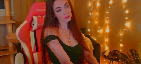 nic2hardo nude star pictures