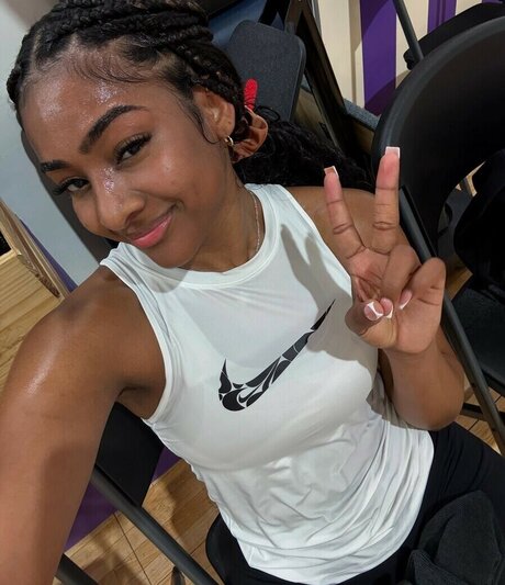 Deja Kelly top model photos