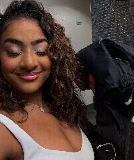 Deja Kelly model nude photos