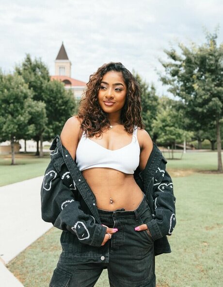 Deja Kelly perfect model galleries