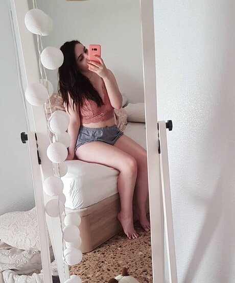 sugussusana nudes star images