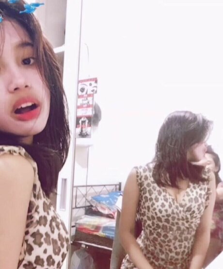 Riska Saputri model exclusive pics