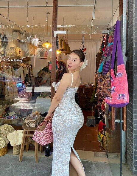 Alibaby131 hot model image