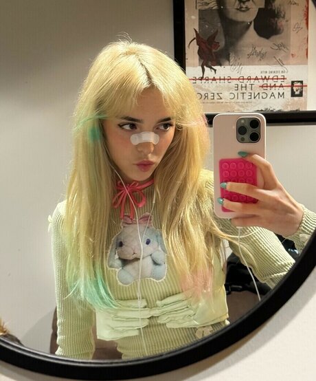 Sophie Powers pornstar naked pictures