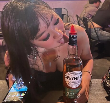 Usagi Ayatsuki nude model pic