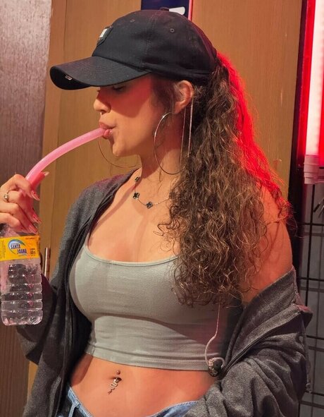 Thauane model art img