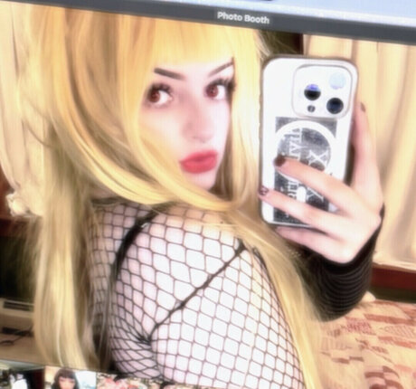 xBeaux exclusive actress photos