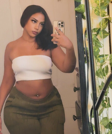 Thick Baddie Forevaa laii model sex pictures