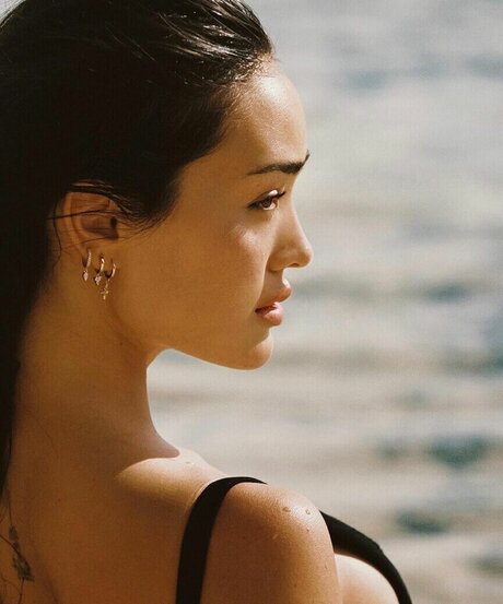 Elizabeth Wood pornstar sexy image